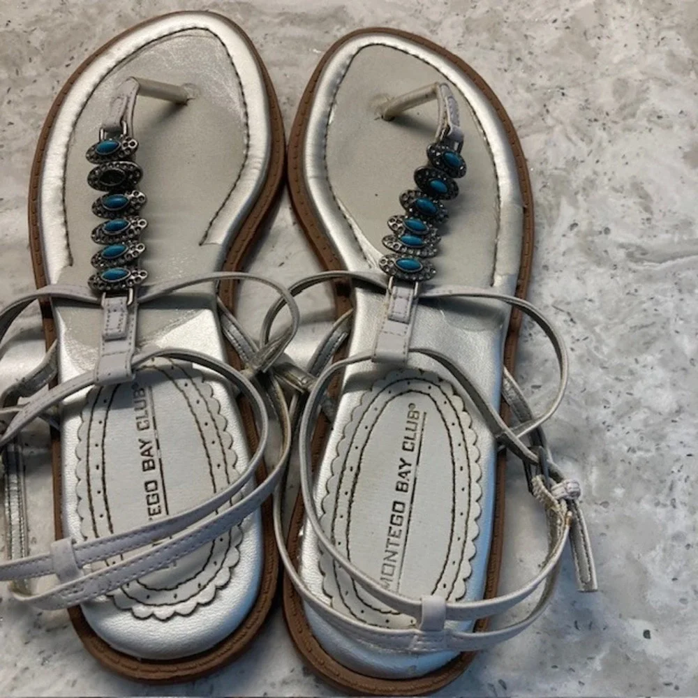 Women's Sandals 7.5 Silver Montego Bay with Turquoise Accents Flats